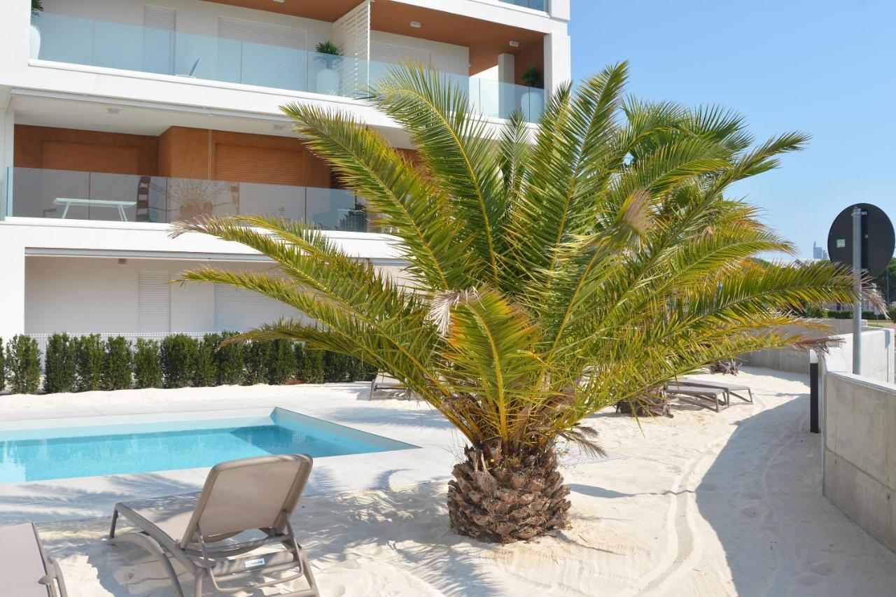 Sun Beach Residence Con Piscina - Piazza Brescia - Adria Holiday Jesolo - Family Apartments 外观 照片