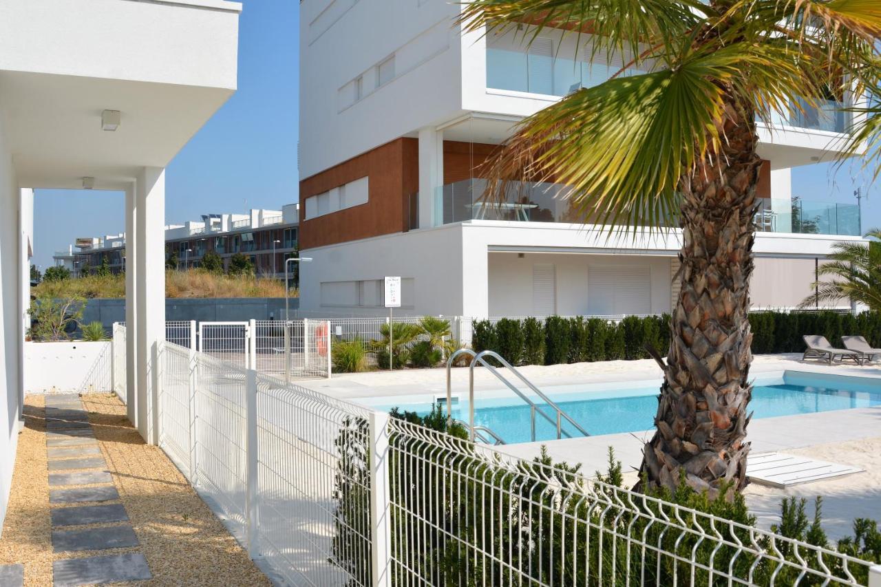 Sun Beach Residence Con Piscina - Piazza Brescia - Adria Holiday Jesolo - Family Apartments 外观 照片