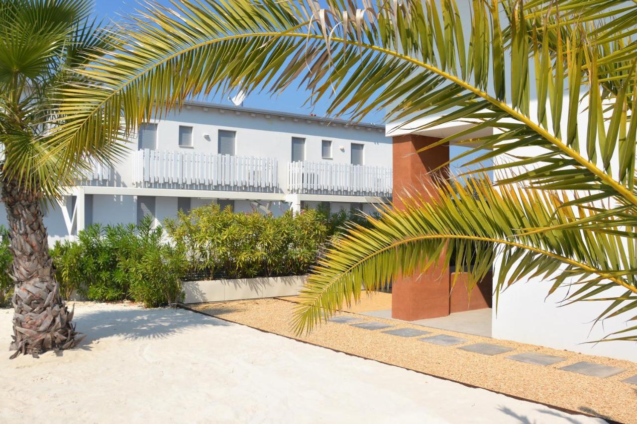 Sun Beach Residence Con Piscina - Piazza Brescia - Adria Holiday Jesolo - Family Apartments 外观 照片