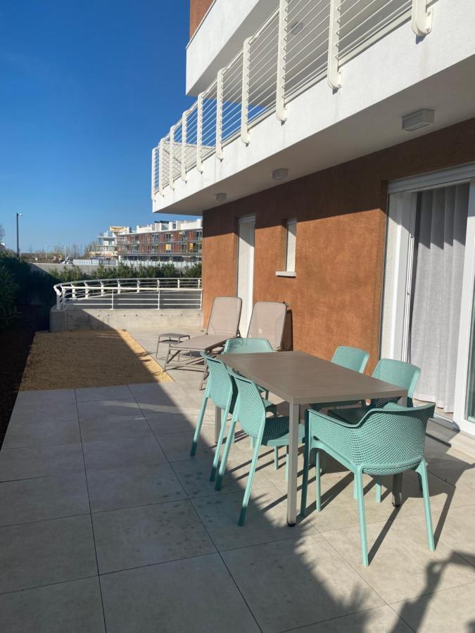 Sun Beach Residence Con Piscina - Piazza Brescia - Adria Holiday Jesolo - Family Apartments 外观 照片