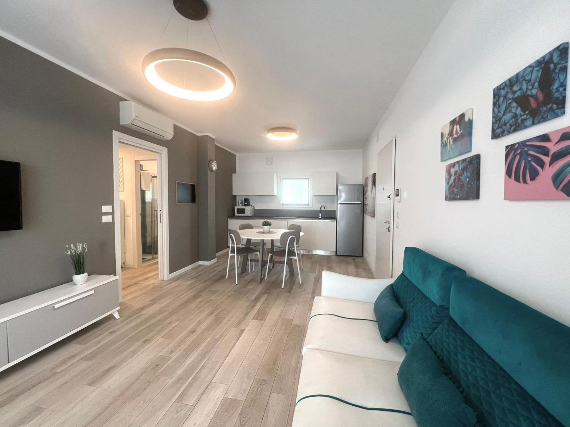 Sun Beach Residence Con Piscina - Piazza Brescia - Adria Holiday Jesolo - Family Apartments 客房 照片