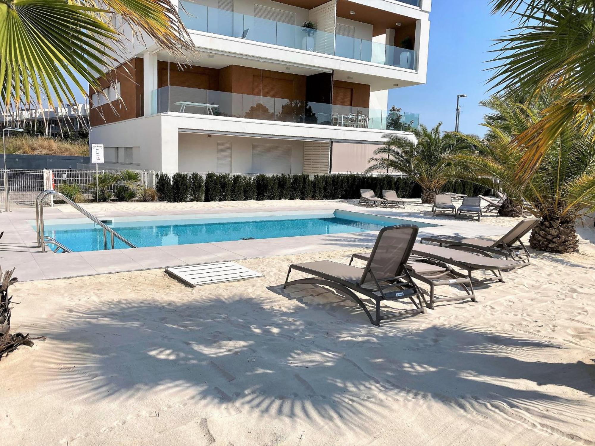 Sun Beach Residence Con Piscina - Piazza Brescia - Adria Holiday Jesolo - Family Apartments 外观 照片