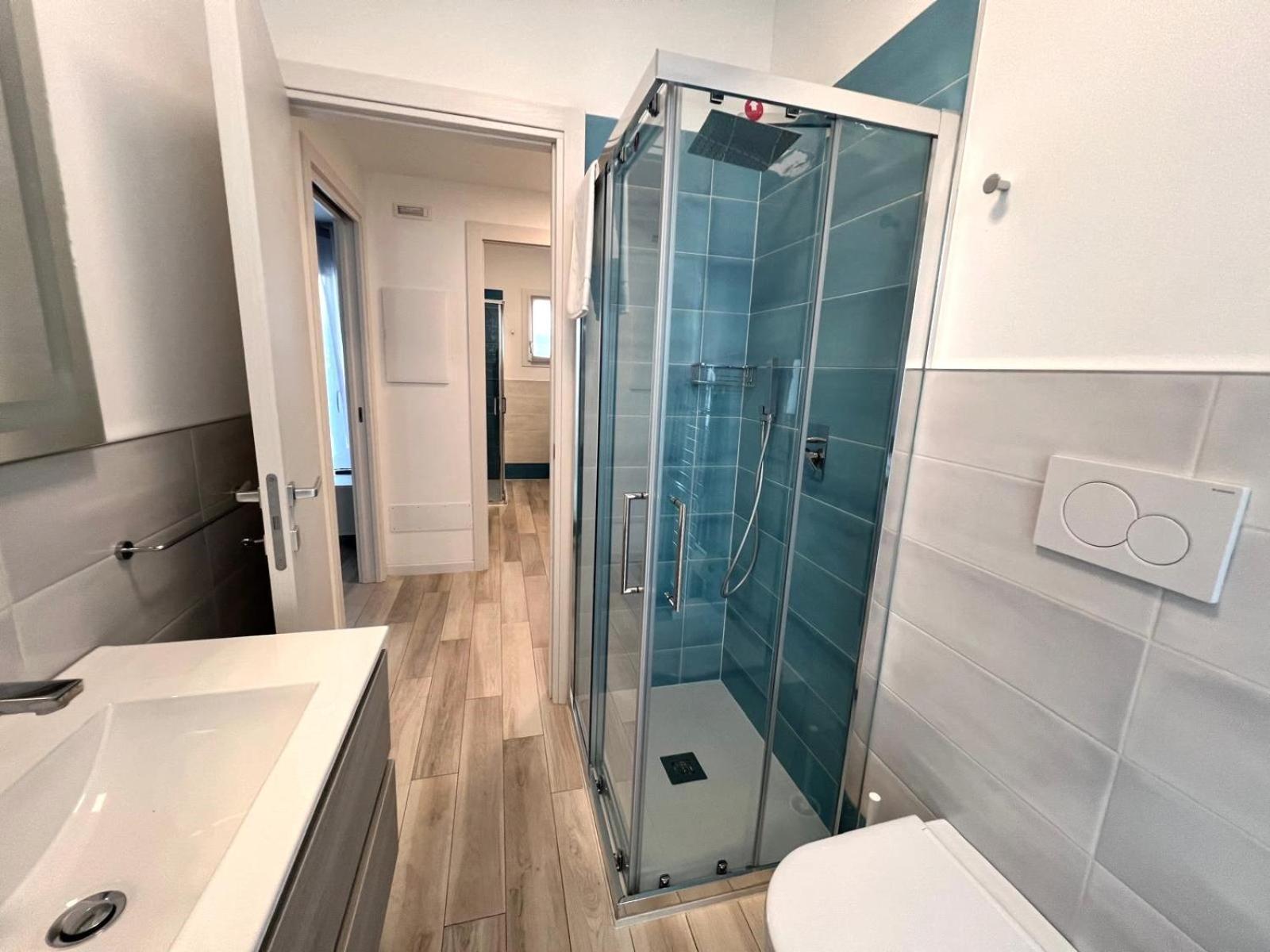 Sun Beach Residence Con Piscina - Piazza Brescia - Adria Holiday Jesolo - Family Apartments 客房 照片