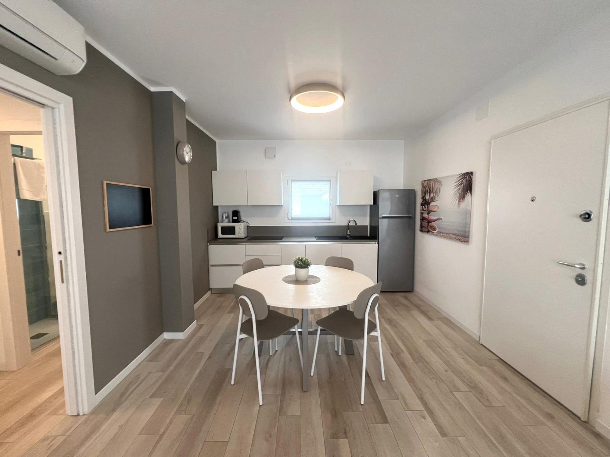 Sun Beach Residence Con Piscina - Piazza Brescia - Adria Holiday Jesolo - Family Apartments 外观 照片