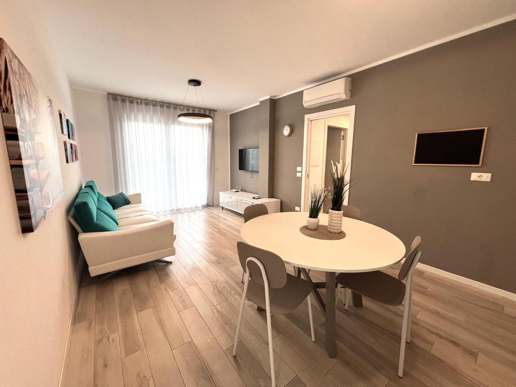 Sun Beach Residence Con Piscina - Piazza Brescia - Adria Holiday Jesolo - Family Apartments 客房 照片